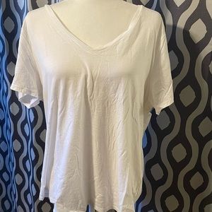 2 for $10 on $8 items. Old Navy Womens White T-Shirt. XL
